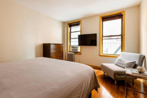 2 Bedroom King Bed Apartment